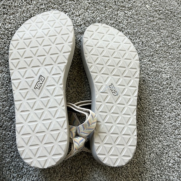 BRAND NEW TEVA SANDALS SHOES SIZE 11 - Picture 5 of 5